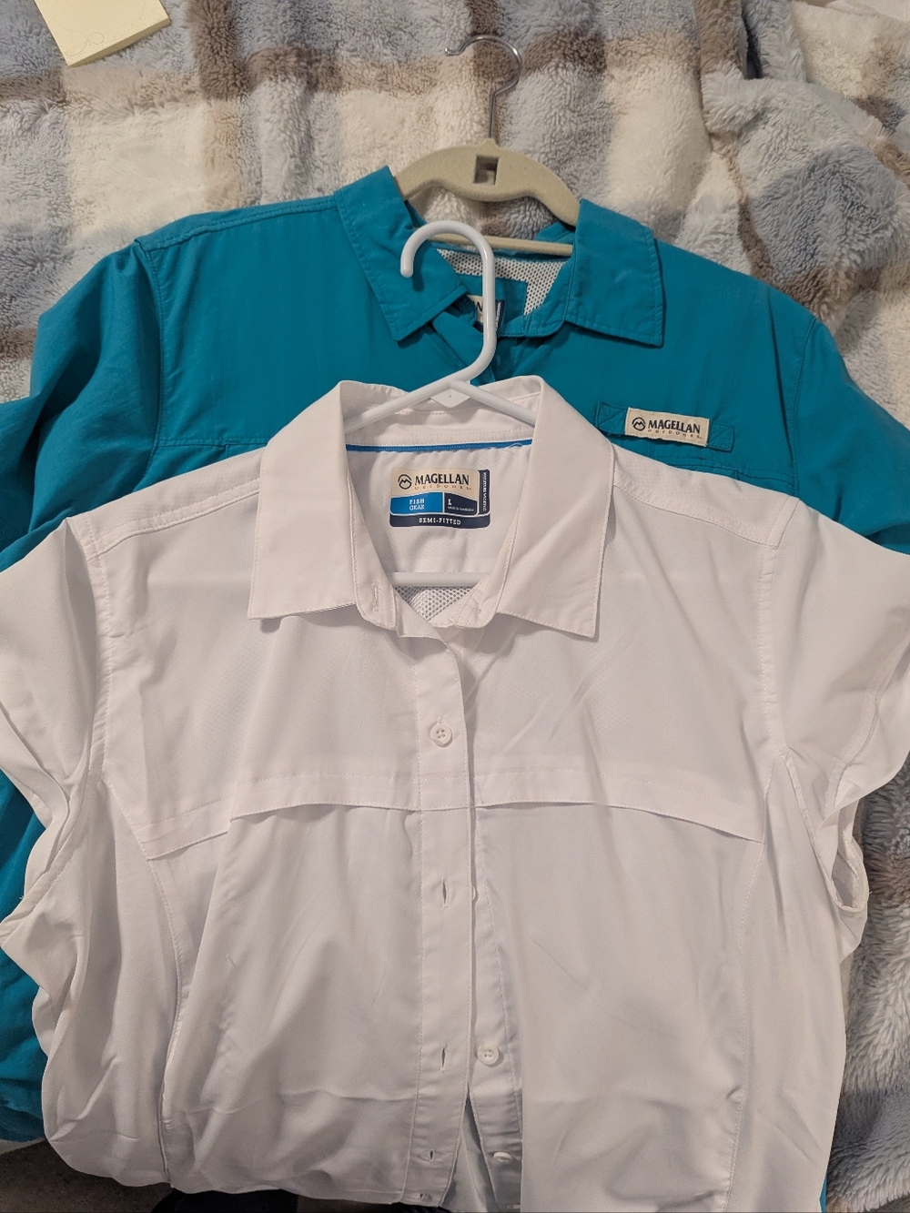 2 Women’s Magellan fishing shirts Semi Fitted Large